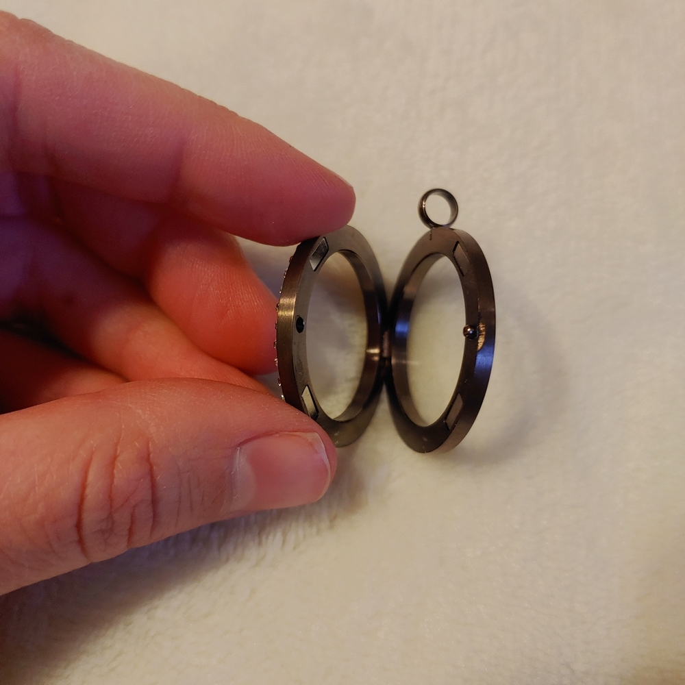 Origami Owl Locket - Picture 2 of 6